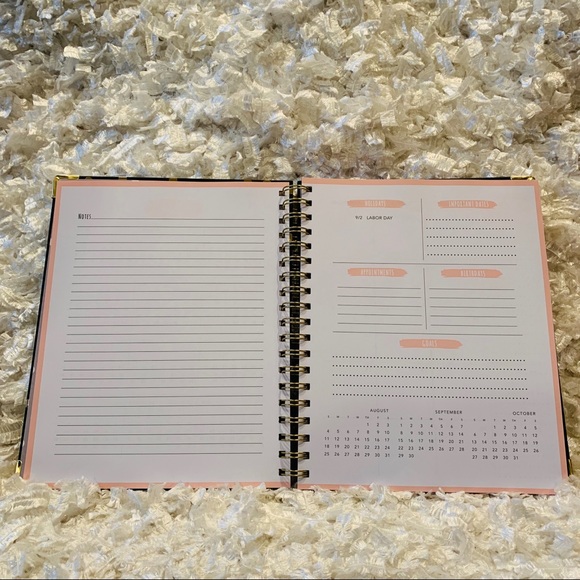🆕 Just a Girl Boss Building her Empire Planner - Picture 5 of 8